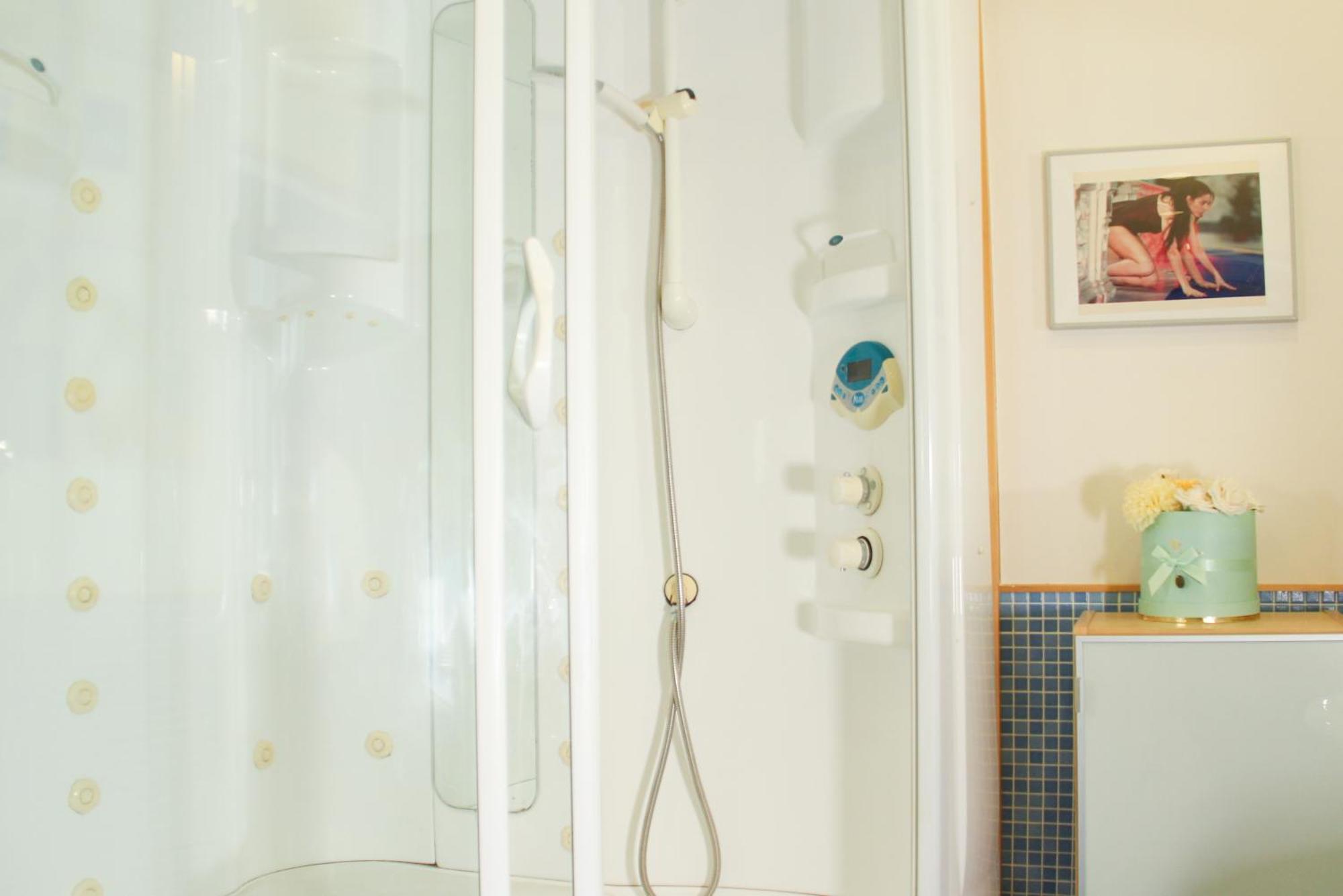 Apartmán Metro Amedeo - Stanza Privata Con Vasca Idromassaggio Neapol Exteriér fotografie
