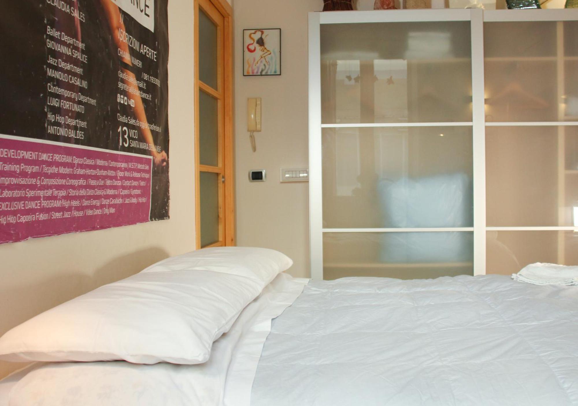 Apartmán Metro Amedeo - Stanza Privata Con Vasca Idromassaggio Neapol Exteriér fotografie